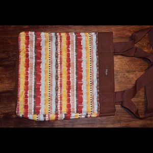 Essential storage tote